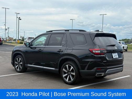 2023 Honda Pilot Touring 8-Passenger