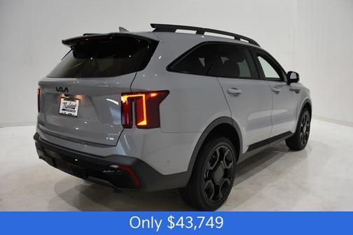 Wolf Gray 2026 Kia Sorento SX