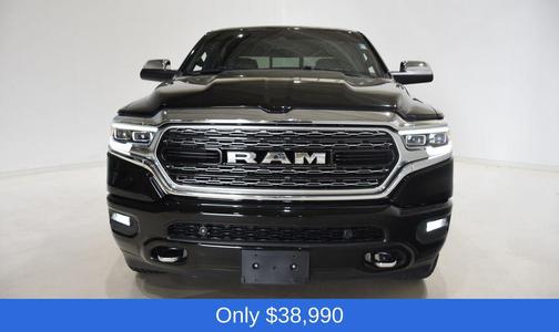 Diamond Black Crystal Pearlcoat 2019 RAM 1500 Limited