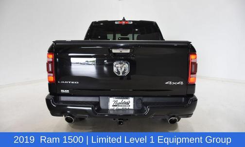 Diamond Black Crystal Pearlcoat 2019 RAM 1500 Limited