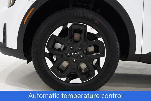 Glacial White Pearl 2026 Kia Sorento S