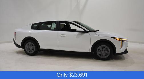 Snow White Pearl 2026 Kia K4 LX