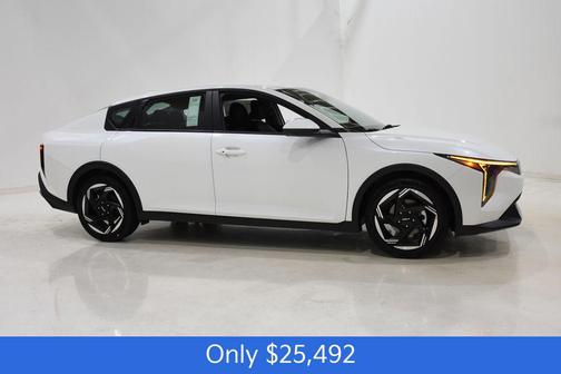 Snow White Pearl 2026 Kia K4 EX