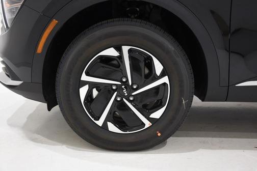 2025 Kia Sportage Hybrid LX
