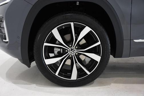 2026 Volkswagen Atlas 2.0T SEL Premium R-Line 4MOTION