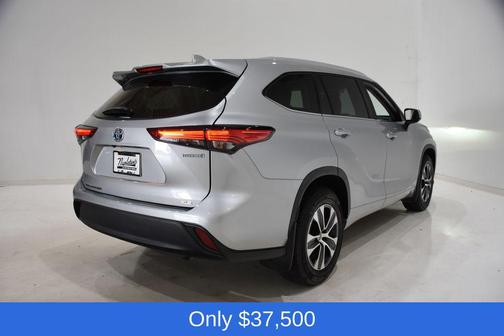 2023 Toyota Highlander Hybrid XLE