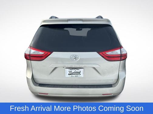 2015 Toyota Sienna LE