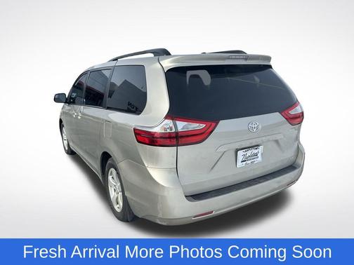 2015 Toyota Sienna LE