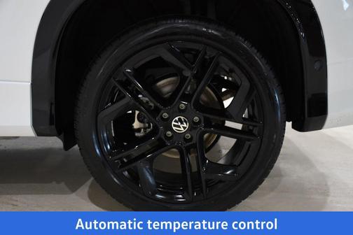 2026 Volkswagen Tiguan 2.0T SE R-Line Black 4MOTION