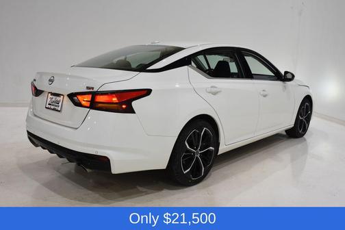 2025 Nissan Altima SR FWD