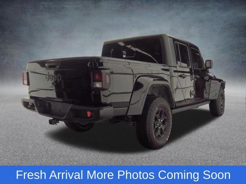 Black Clearcoat 2022 Jeep Gladiator Willys 4x4