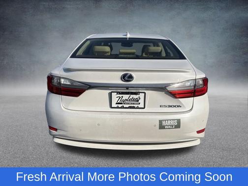 2018 Lexus ES 300h Base