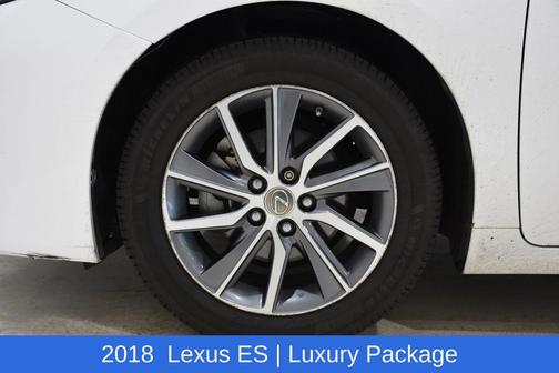 2018 Lexus ES 300h Base