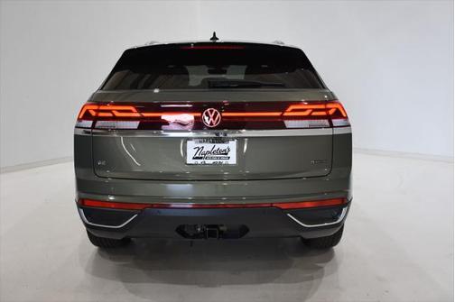 2025 Volkswagen Atlas Cross Sport 2.0T SE w/Technology 4MOTION