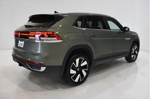 2025 Volkswagen Atlas Cross Sport 2.0T SE w/Technology 4MOTION