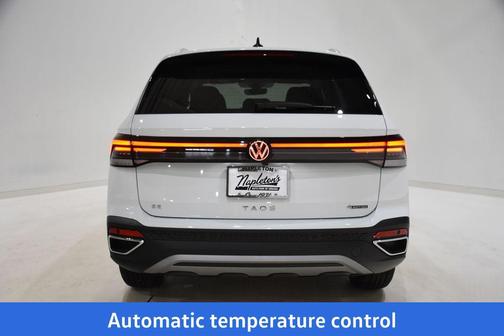 2026 Volkswagen Taos SE