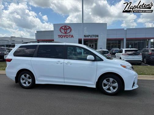 2020 Toyota Sienna LE