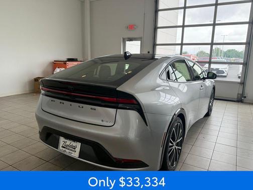 2025 Toyota Prius XLE