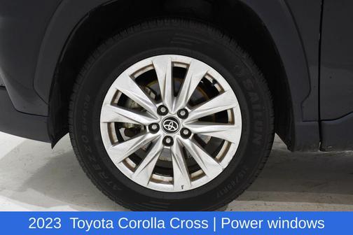 2023 Toyota Corolla Cross LE