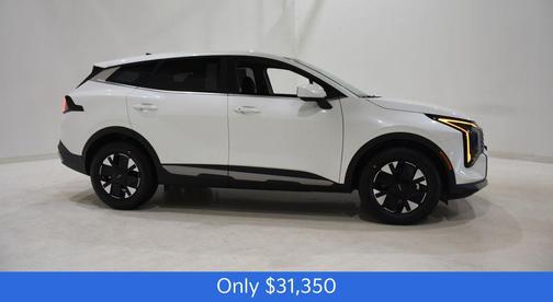 Snow White Pearl 2026 Kia Sportage Hybrid LX