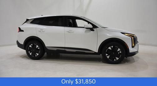 Snow White Pearl 2026 Kia Sportage Hybrid LX