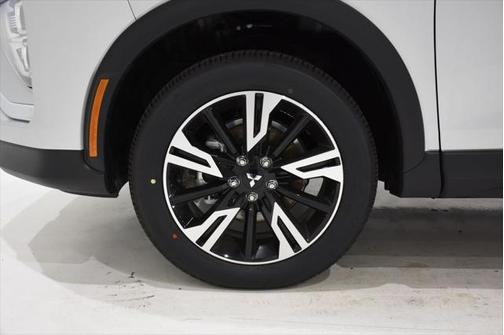 2025 Mitsubishi Eclipse Cross SE
