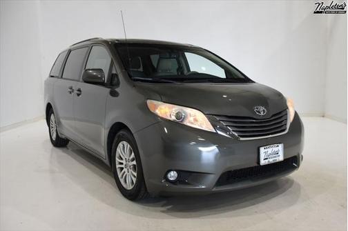2012 Toyota Sienna XLE