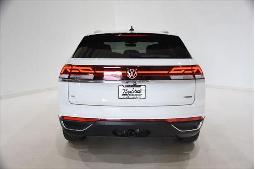 2025 Volkswagen Atlas Cross Sport 2.0T SE w/Technology 4MOTION