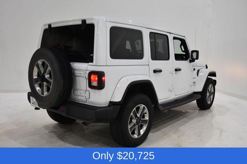 Bright White Clearcoat 2018 Jeep Wrangler Unlimited Sahara