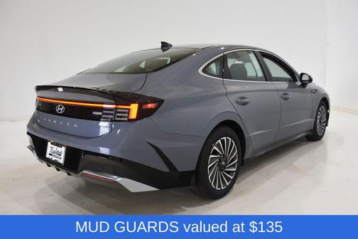 2025 Hyundai SONATA Hybrid SE