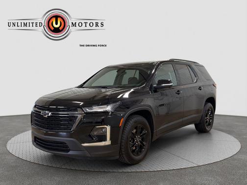 Mosaic Black Metallic 2023 Chevrolet Traverse LT Cloth