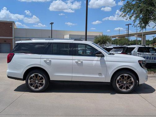 2025 Ford Expedition King Ranch