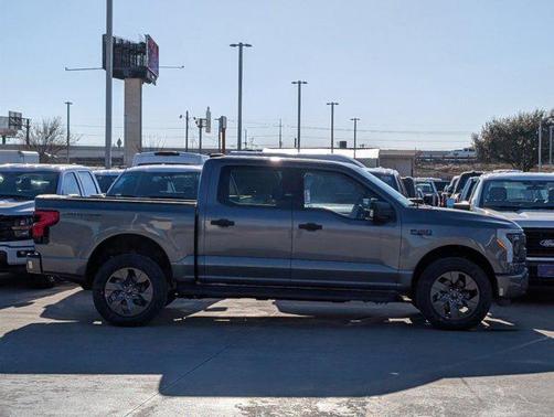 2024 Ford F-150 Lightning XLT