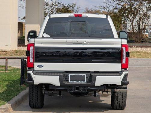 2026 Ford F-250 Platinum