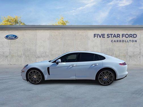 2018 Porsche Panamera 4S