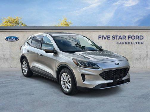 Ingot Silver Metallic 2020 Ford Escape SE