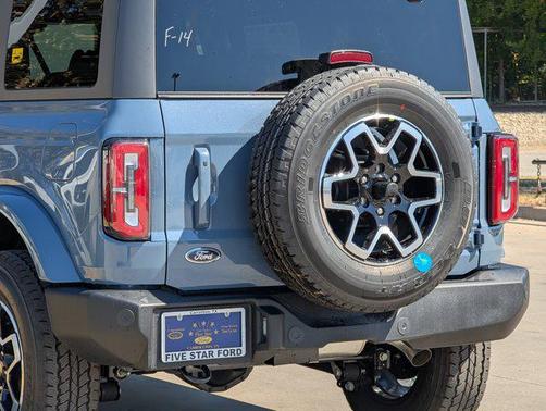 2025 Ford Bronco Outer Banks