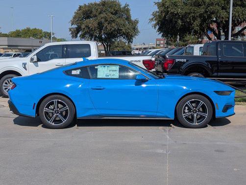 2025 Ford Mustang EcoBoost