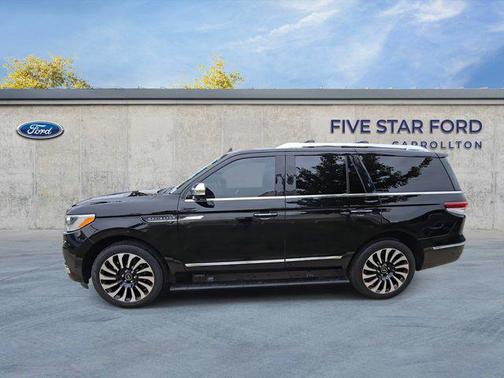 2022 Lincoln Navigator Black Label
