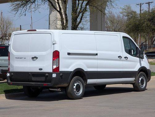 2025 Ford Transit-150 XL