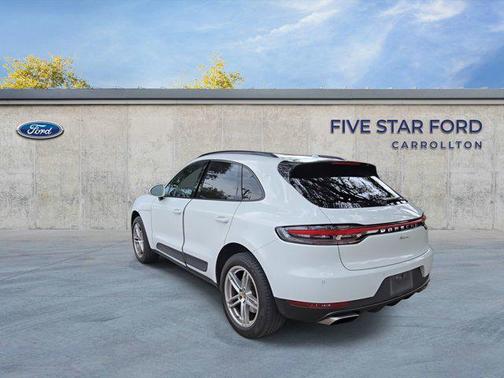 2021 Porsche Macan Base
