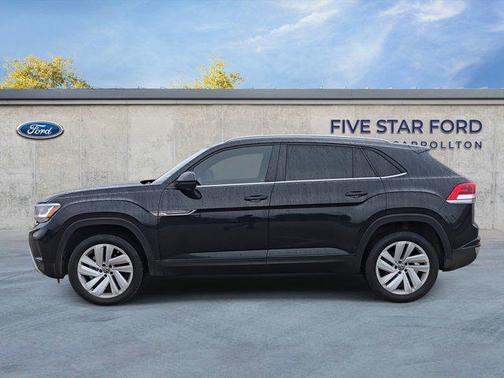 Deep Black Pearl 2022 Volkswagen Atlas Cross Sport 2.0T SE w/Technology