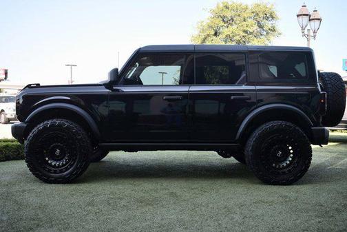 2025 Ford Bronco Base 4 Door 4x4