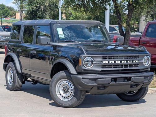 2025 Ford Bronco Base 4 Door 4x4