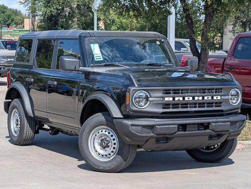 2025 Ford Bronco Base 4 Door 4x4