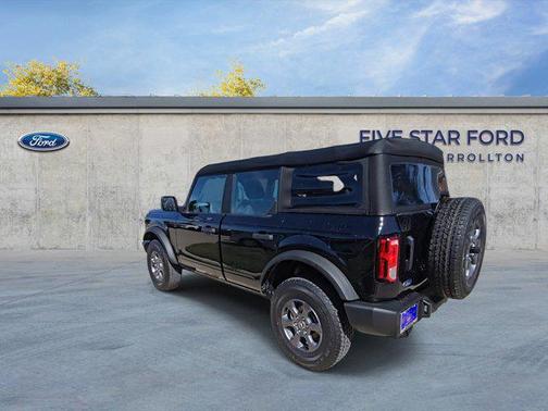 2022 Ford Bronco Base 4 Door 4x4