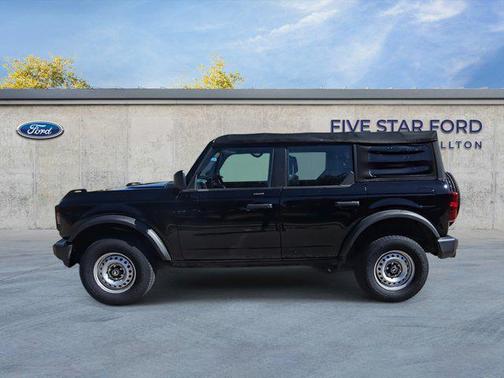 2022 Ford Bronco Base 4 Door 4x4