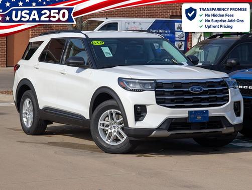 Star White Metallic Tri-Coat 2026 Ford Explorer Active