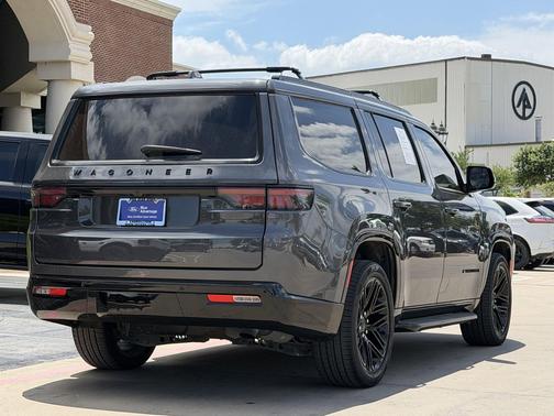 Baltic Gray Metallic Clearcoat 2023 Jeep Wagoneer Series II Carbide 4x2