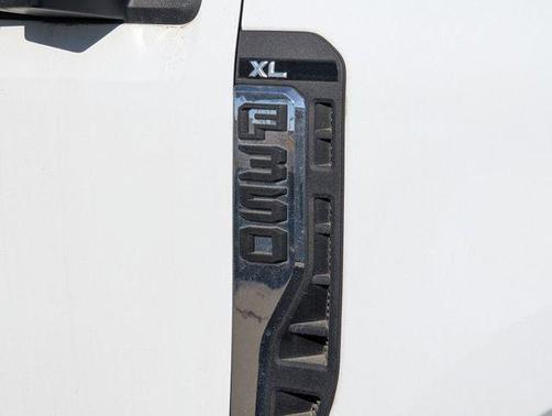 Oxford White 2023 Ford F-350 XL